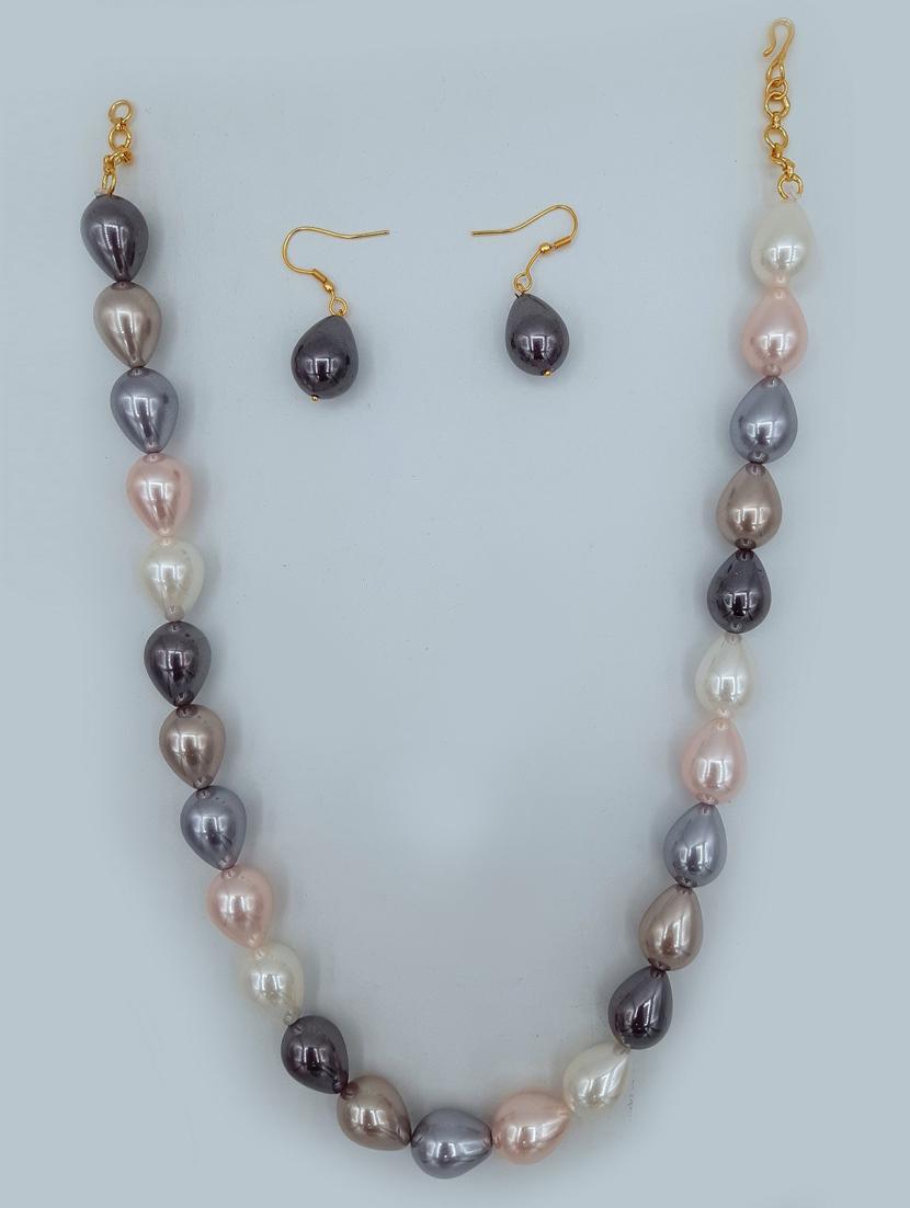 metallic pearl necklace - 17432391 - Zoom Image - 2