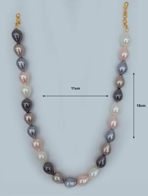 metallic pearl necklace - 17432392 - Standard Image - 3