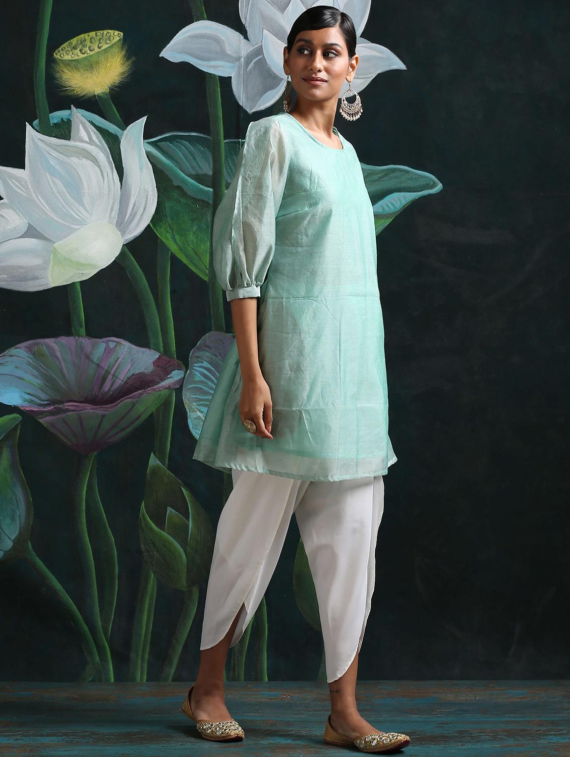 solid a-line kurta - 17434868 - Zoom Image - 2