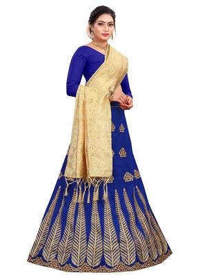 embroidered flared lehenga - 17437123 - Standard Image - 2