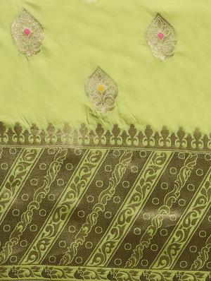 self design woven saree with blouse - 17437661 - Standard Image - 4