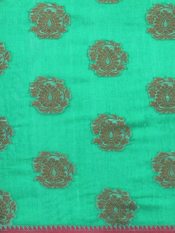 self design handloom saree with blouse - 17437708 - Zoom Image - 4