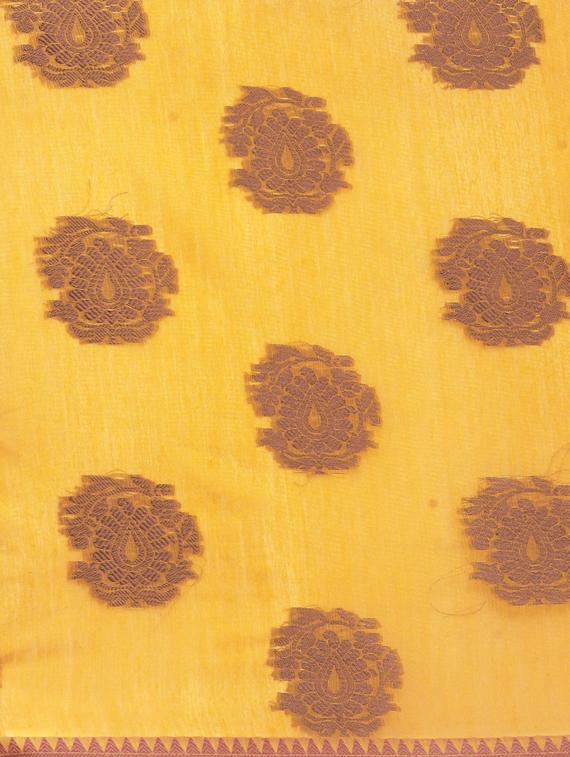 mustard cotton handloom saree with blouse - 17437710 - Zoom Image - 4