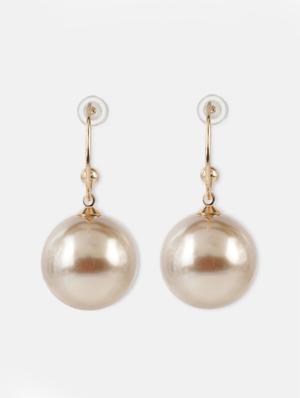 gold metal hoop earring - 17438555 - Standard Image - 2