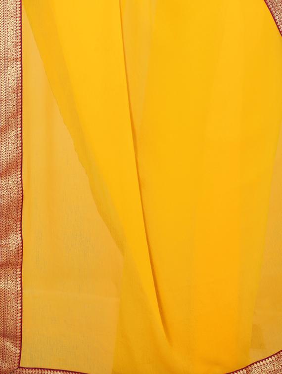 solid bordered saree with blouse - 17443842 - Zoom Image - 5