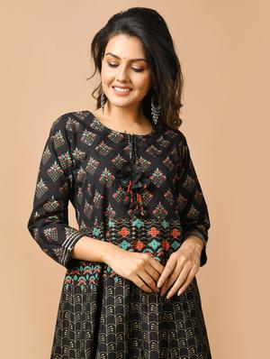 gold print fit & flare gown - 17451130 - Standard Image - 4