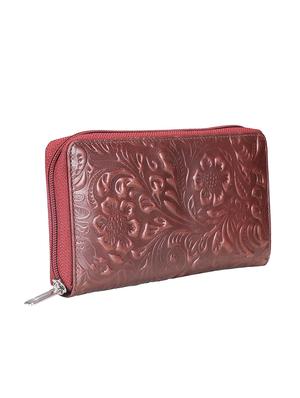 maroon leather regular clutch - 17451322 - Standard Image - 4