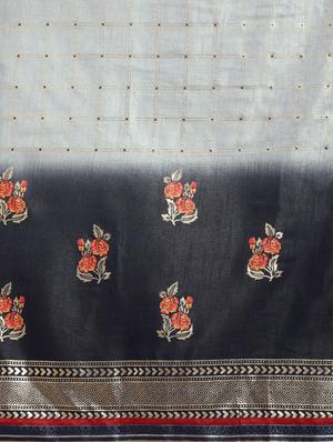floral pochampalli saree with blouse - 17456301 - Standard Image - 4