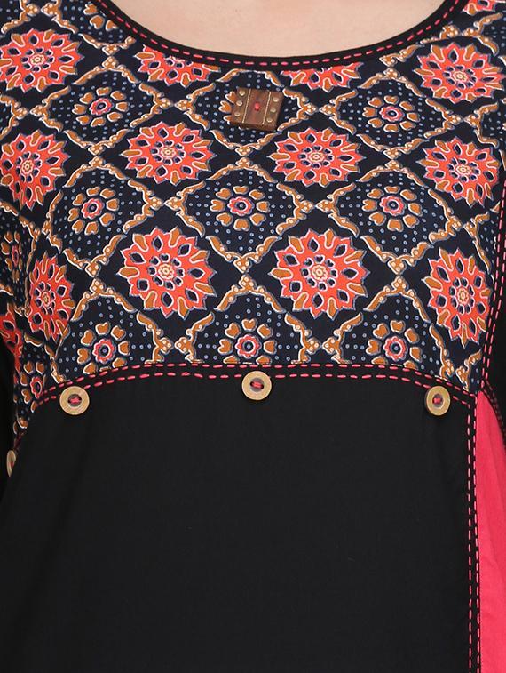 color block straight kurta - 17457706 - Zoom Image - 4