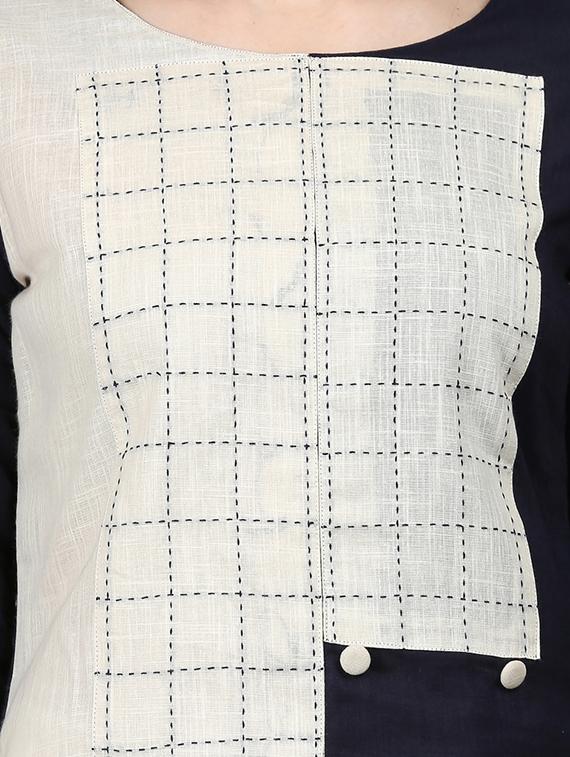 color block straight kurta - 17457737 - Zoom Image - 4