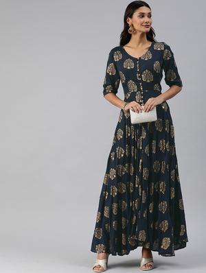 foil print fit & flare dress - 17457806 - Standard Image - 4