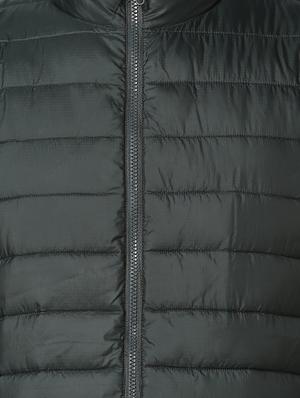 green solid quilted jacket - 17457862 - Standard Image - 5
