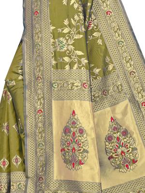 floral woven saree with blouse - 17458873 - Standard Image - 4