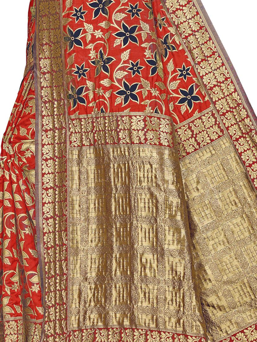 floral woven saree with blouse - 17458883 - Zoom Image - 4
