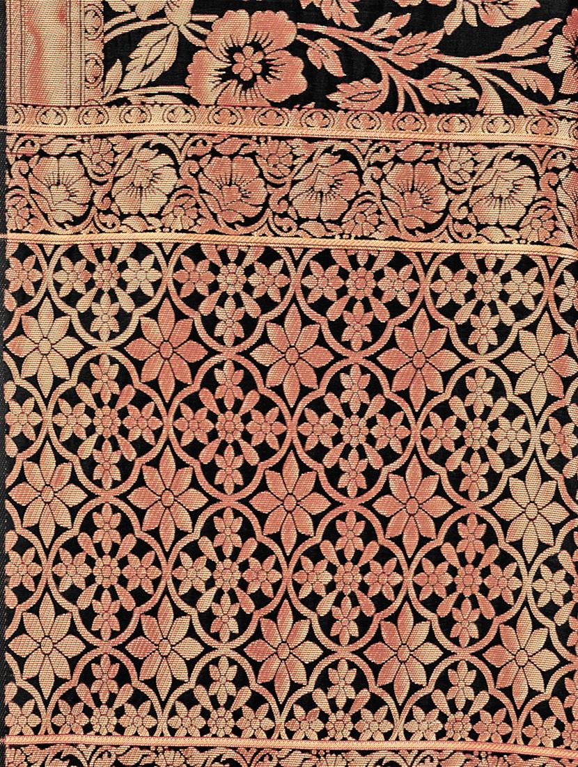 self design woven saree with blouse - 17458926 - Zoom Image - 5