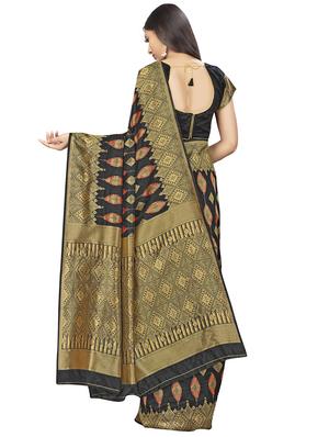 self design woven saree with blouse - 17458933 - Standard Image - 3