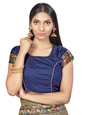 self design woven saree with blouse - 17458935 - Standard Image - 3