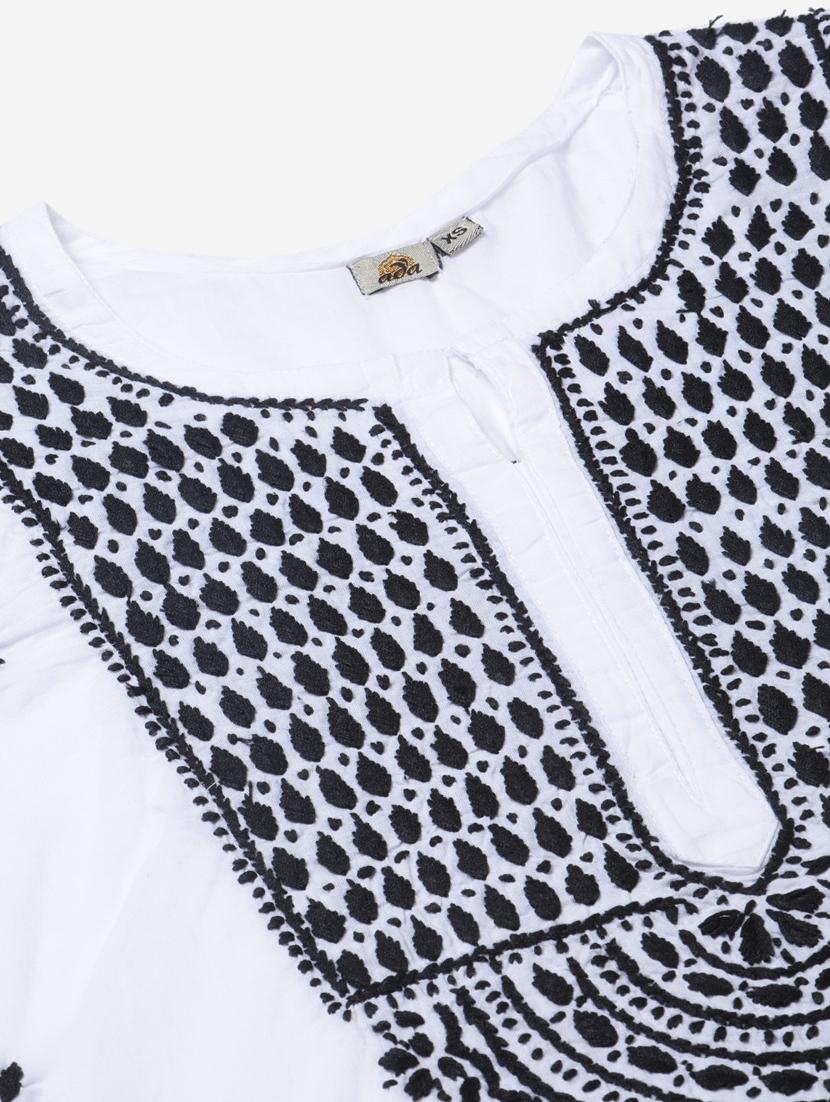 ada hand-embroidered white chikankari kurti - 17459079 - Zoom Image - 5