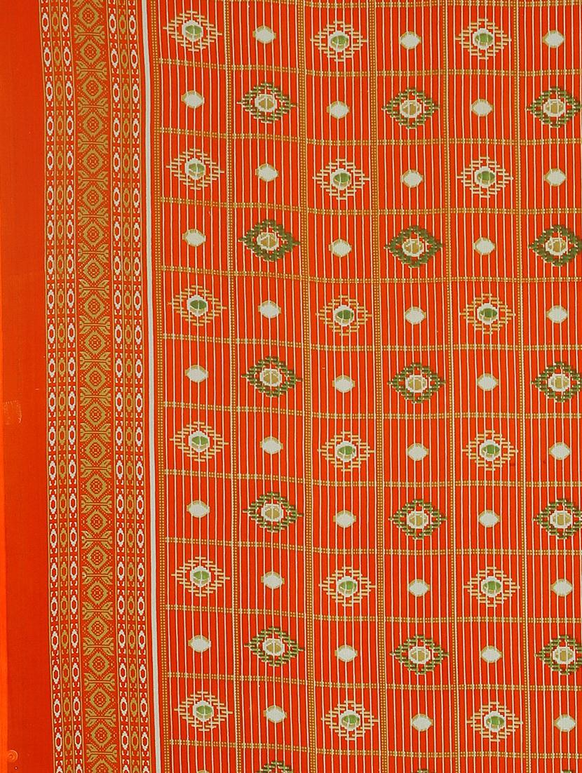 self design printed saree with blouse - 17459984 - Zoom Image - 4