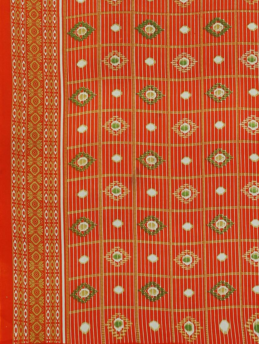 self design printed saree with blouse - 17459984 - Zoom Image - 5