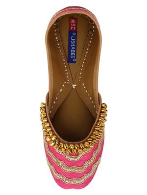 pink slip on jutis - 17461204 - Standard Image - 4