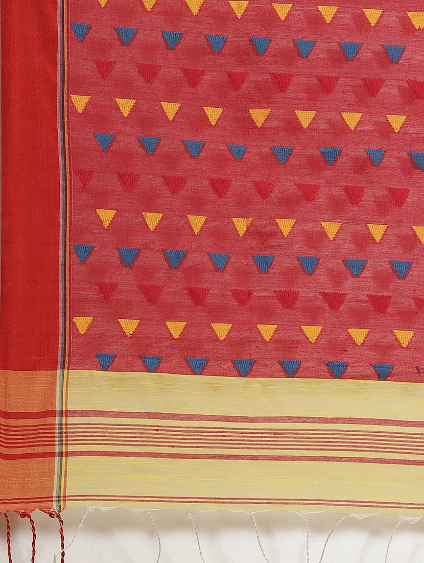self design handloom saree with blouse - 17461988 - Zoom Image - 4