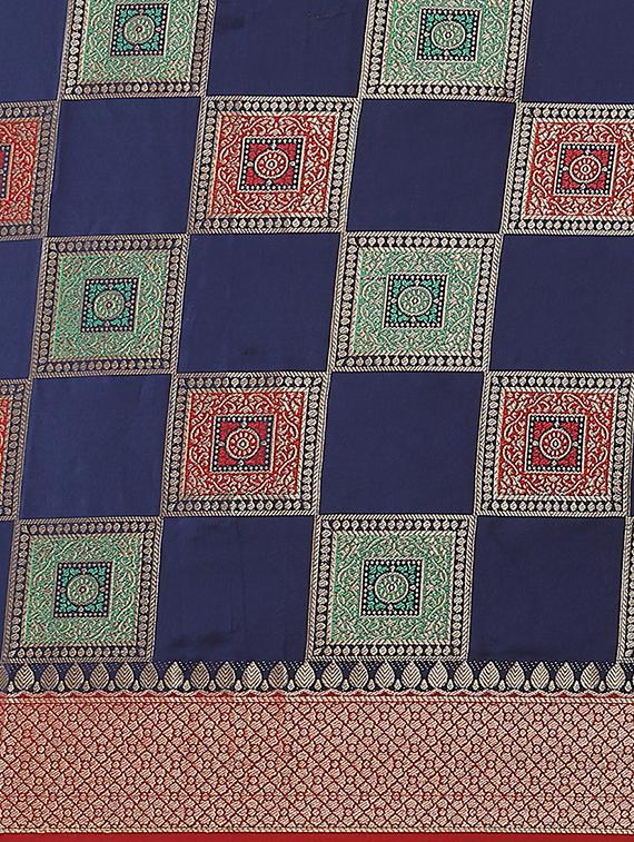 checkered banarasi saree with blouse - 17462482 - Zoom Image - 4
