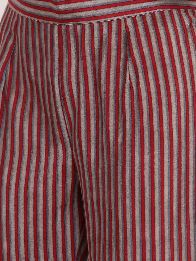 printed suit set - 17462517 - Zoom Image - 7
