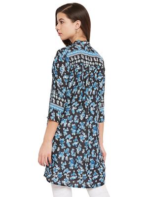 side slit floral tunic - 17462963 - Standard Image - 3