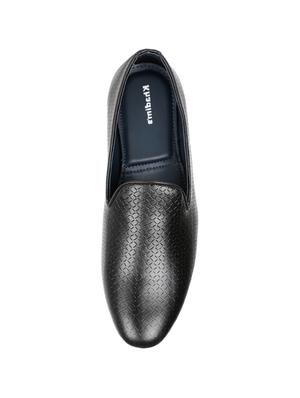 black patent leather slip on shoes - 17464386 - Standard Image - 4