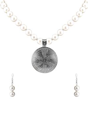 silver plated pearl necklace - 17466199 - Standard Image - 2