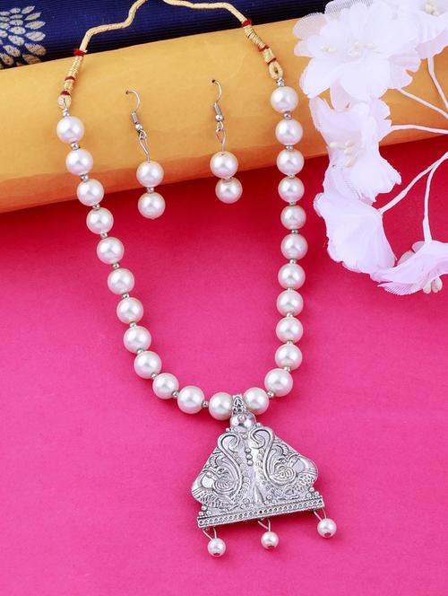 silver plated pearl necklace - 17466210 - Standard Image - 1
