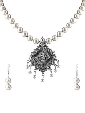 silver plated pearl necklace - 17466211 - Standard Image - 2