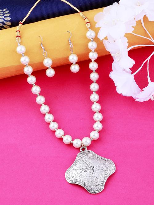 silver plated pearl necklace - 17466212 - Standard Image - 1