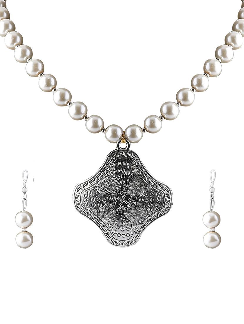 silver plated pearl necklace - 17466212 - Zoom Image - 2