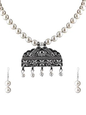 silver plated pearl necklace - 17466215 - Standard Image - 2