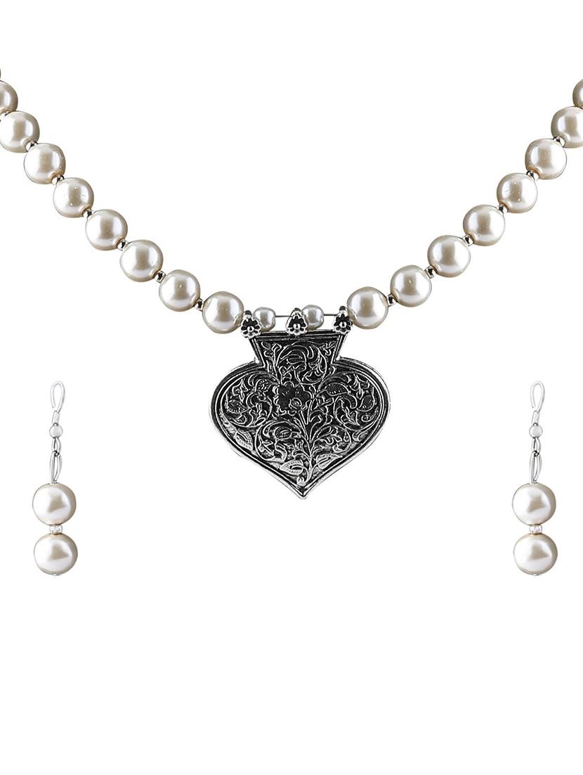 silver plated pearl necklace - 17466216 - Zoom Image - 2