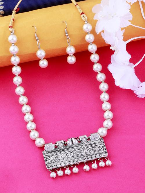 silver plated pearl necklace - 17466217 - Standard Image - 1