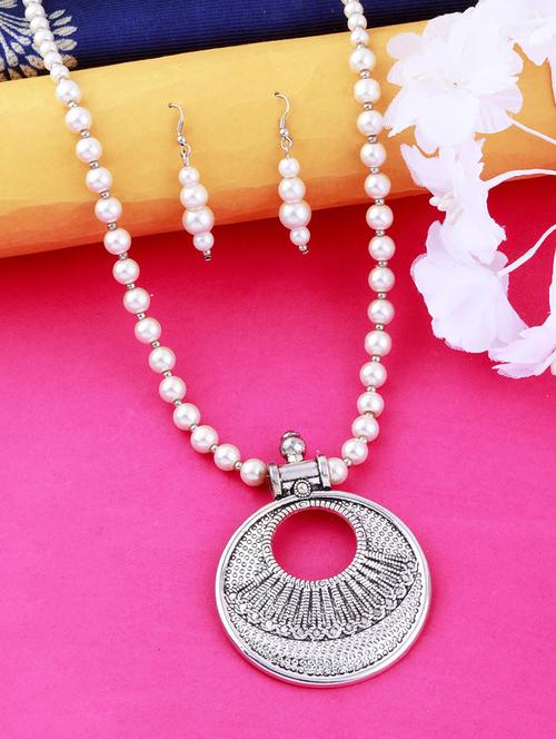 silver plated pearl necklace - 17466218 - Standard Image - 1