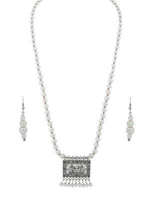 silver plated pearl necklace - 17466219 - Standard Image - 3