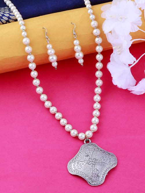 silver plated pearl necklace - 17466222 - Standard Image - 1