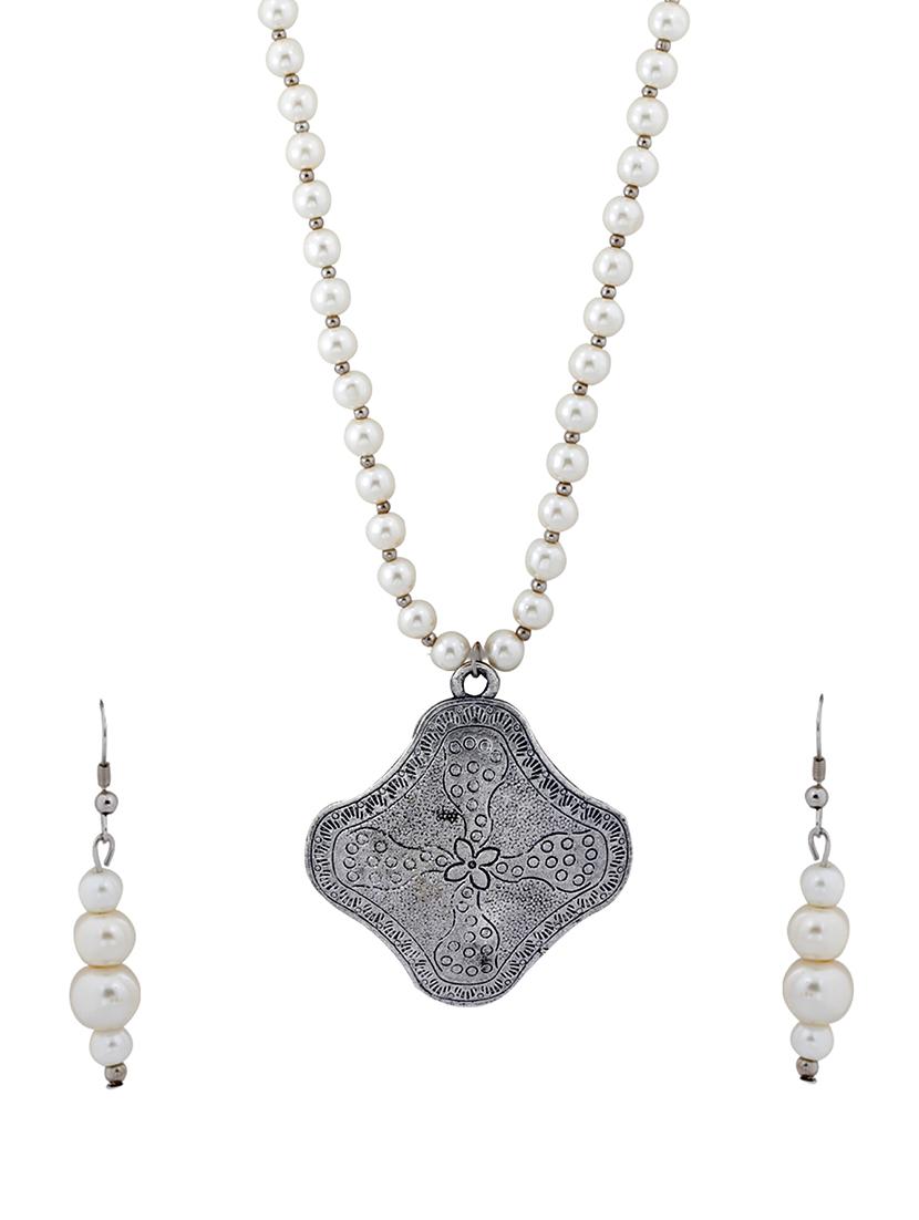 silver plated pearl necklace - 17466222 - Zoom Image - 2