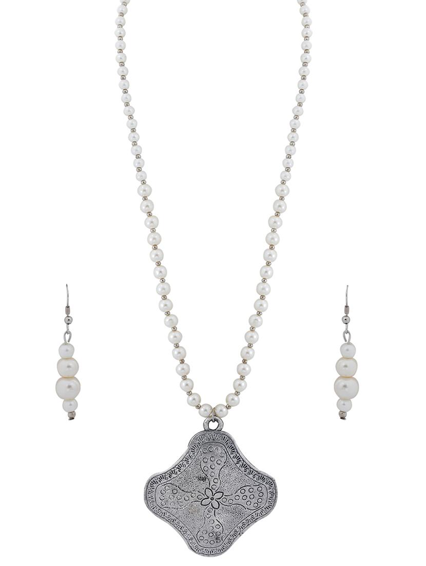silver plated pearl necklace - 17466222 - Zoom Image - 3
