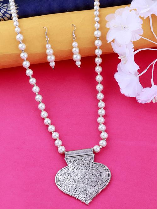 silver plated pearl necklace - 17466224 - Standard Image - 1