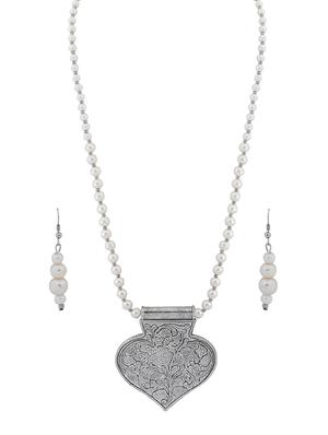 silver plated pearl necklace - 17466224 - Standard Image - 3