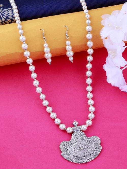silver plated pearl necklace - 17466225 - Standard Image - 1