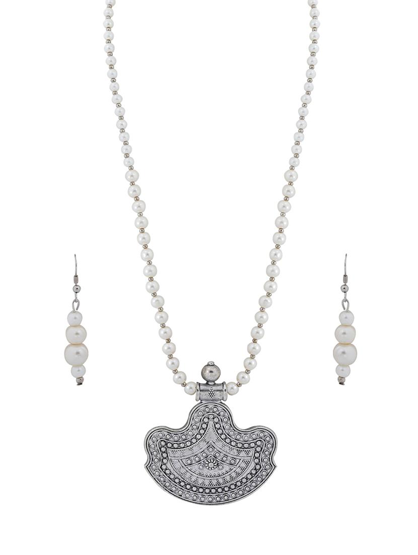 silver plated pearl necklace - 17466225 - Zoom Image - 3