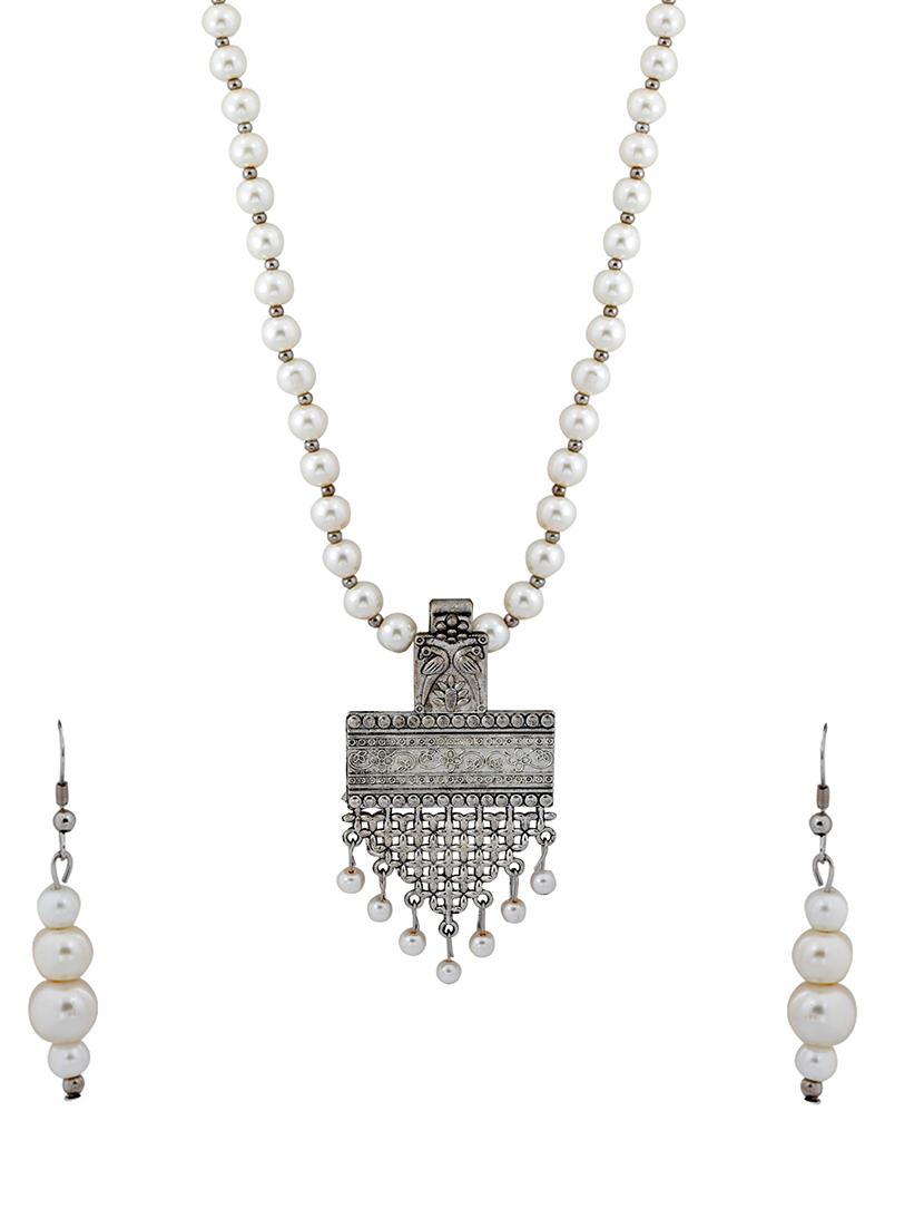 silver plated pearl necklace - 17466226 - Zoom Image - 2