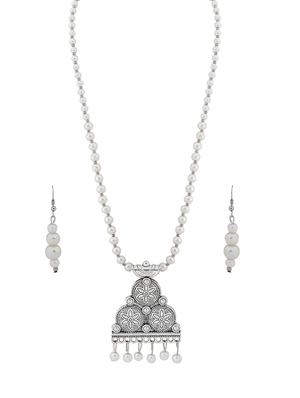 silver plated pearl necklace - 17466232 - Standard Image - 3