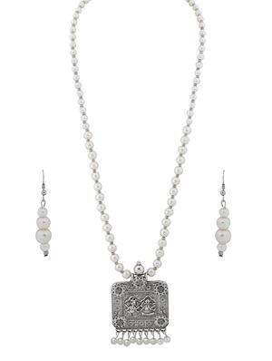 silver plated pearl necklace - 17466235 - Standard Image - 3